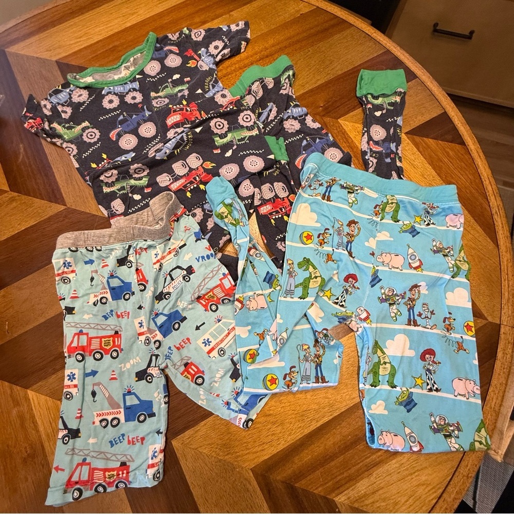 Little Sleepies size 7/8 lot FLAWED